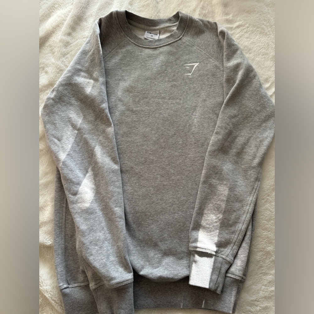 Gymshark Men’s Gray Crest Sweater Size Extra Small